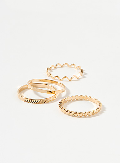 Textured metallic rings Set of 4