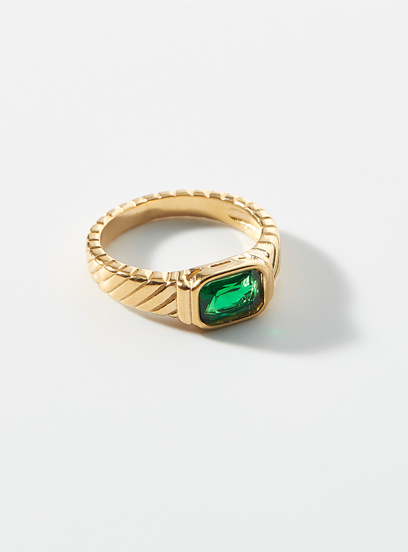 Simons Assorted Emerald stone ring for women