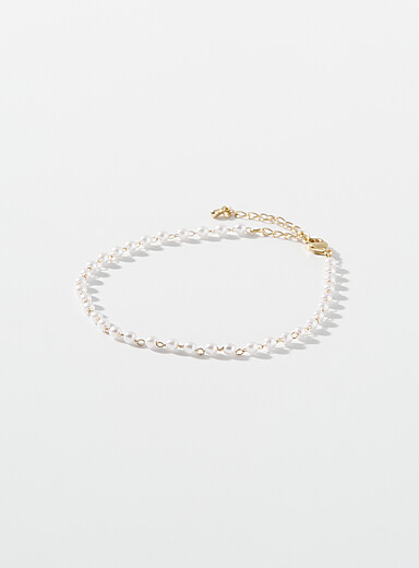 Le bracelet de cheville billes nacr&eacute;es