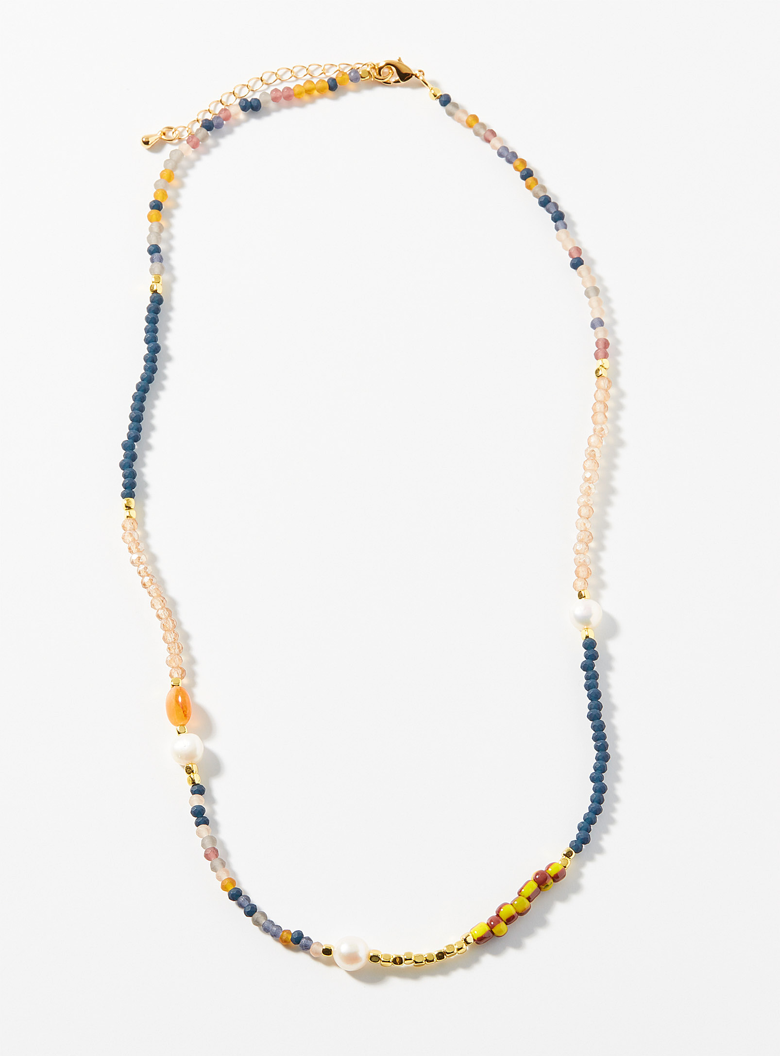 Le 31 - Le collier perles d'eau douce et billes colorées