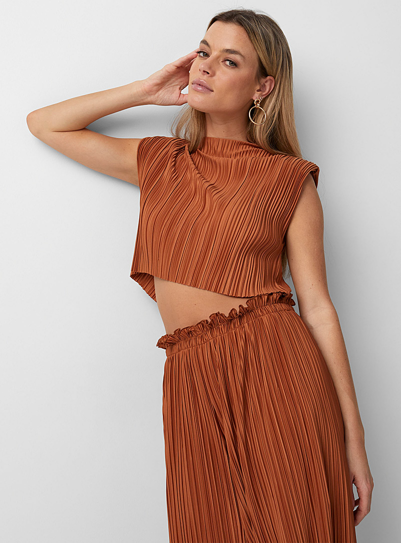ASTR The Label Copper Pleated cropped blouse for women