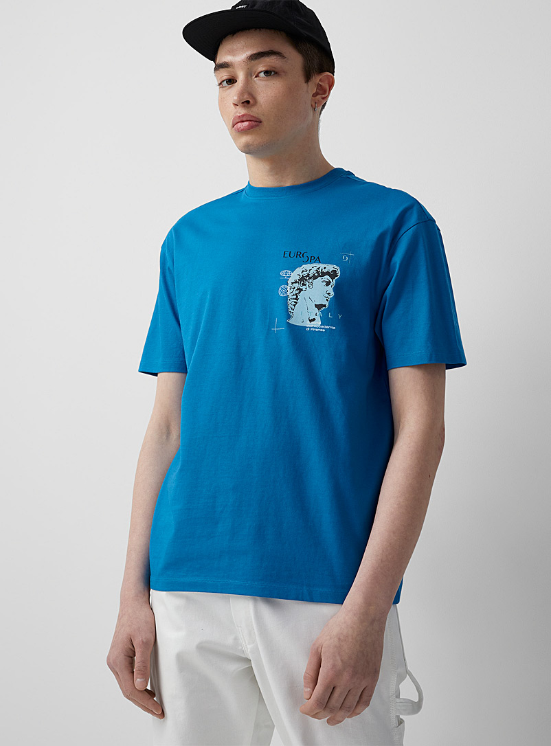 Djab: Le t-shirt collage graphique Bleu pour homme