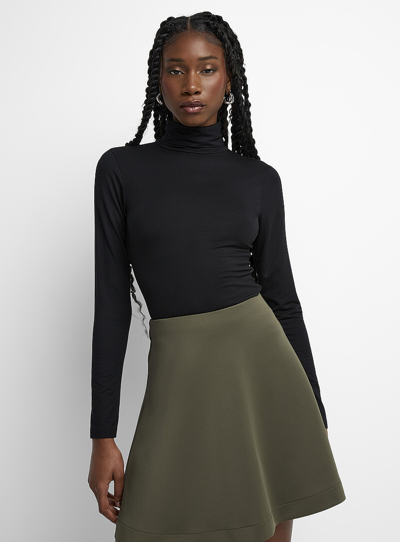 Turtleneck long-sleeve T-shirt product image (primary)