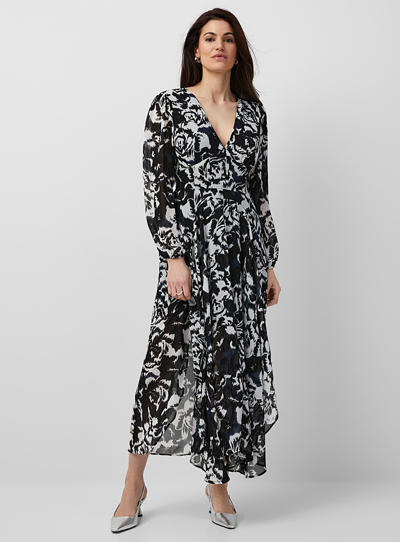 Contemporaine: La robe chiffon rêve floral Blanc et noir pour femme