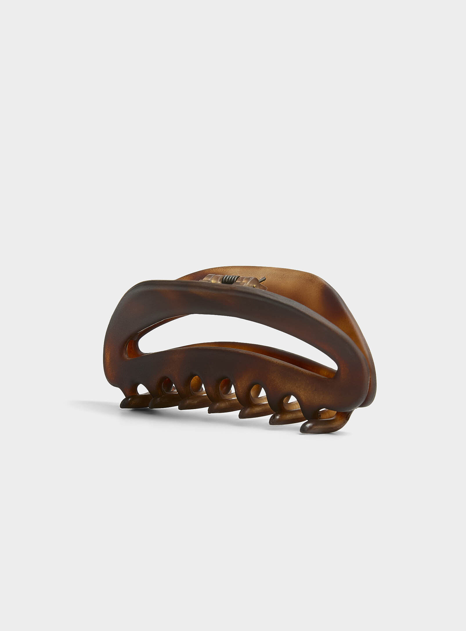 Simon's Rounded Matte Clip In Brown