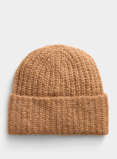 Fuzzy alpaca knit tuque