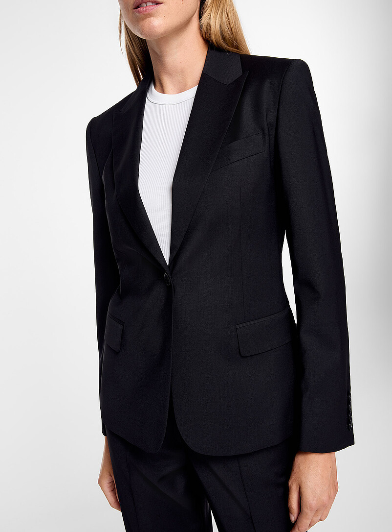 Sasha Stretch Cool Wool Fitted Blazer