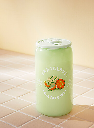Soda scented candle