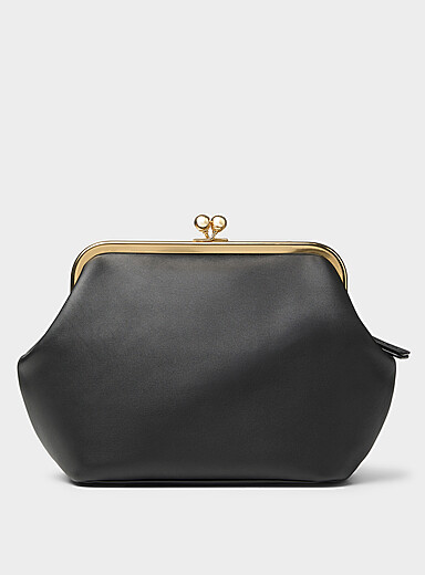 La minaudi&egrave;re cuir Kisslock &eacute;b&egrave;ne