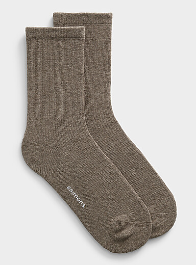 Finely ribbed socks