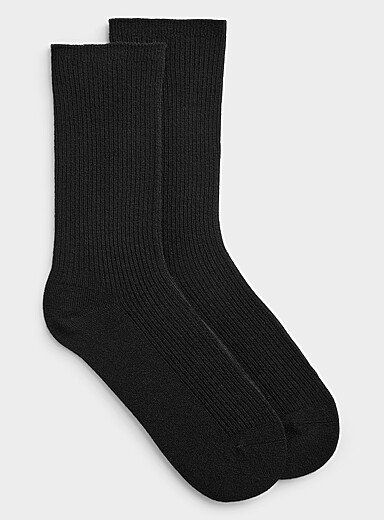 Finely ribbed merino socks