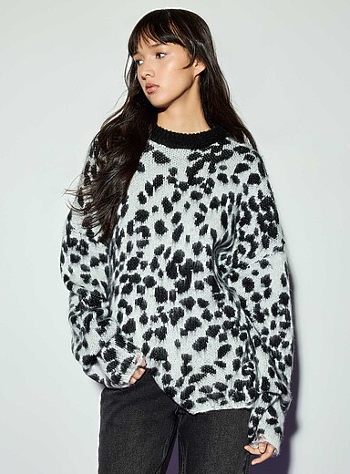 The Ragged Priest Patterned Black Dalmatian pattern brushed sweater for women