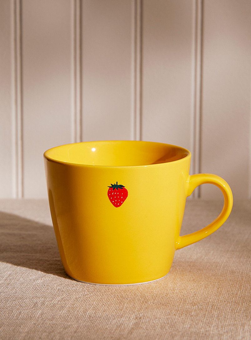 Simons Maison Patterned White Small strawberries yellow mug