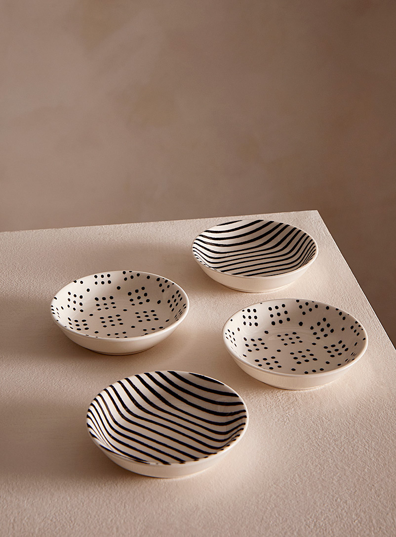 Simons Maison Patterned White Linear geometric pinch bowls Set of 4