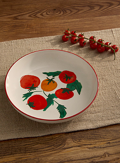 Fresh tomatoes pasta bowl