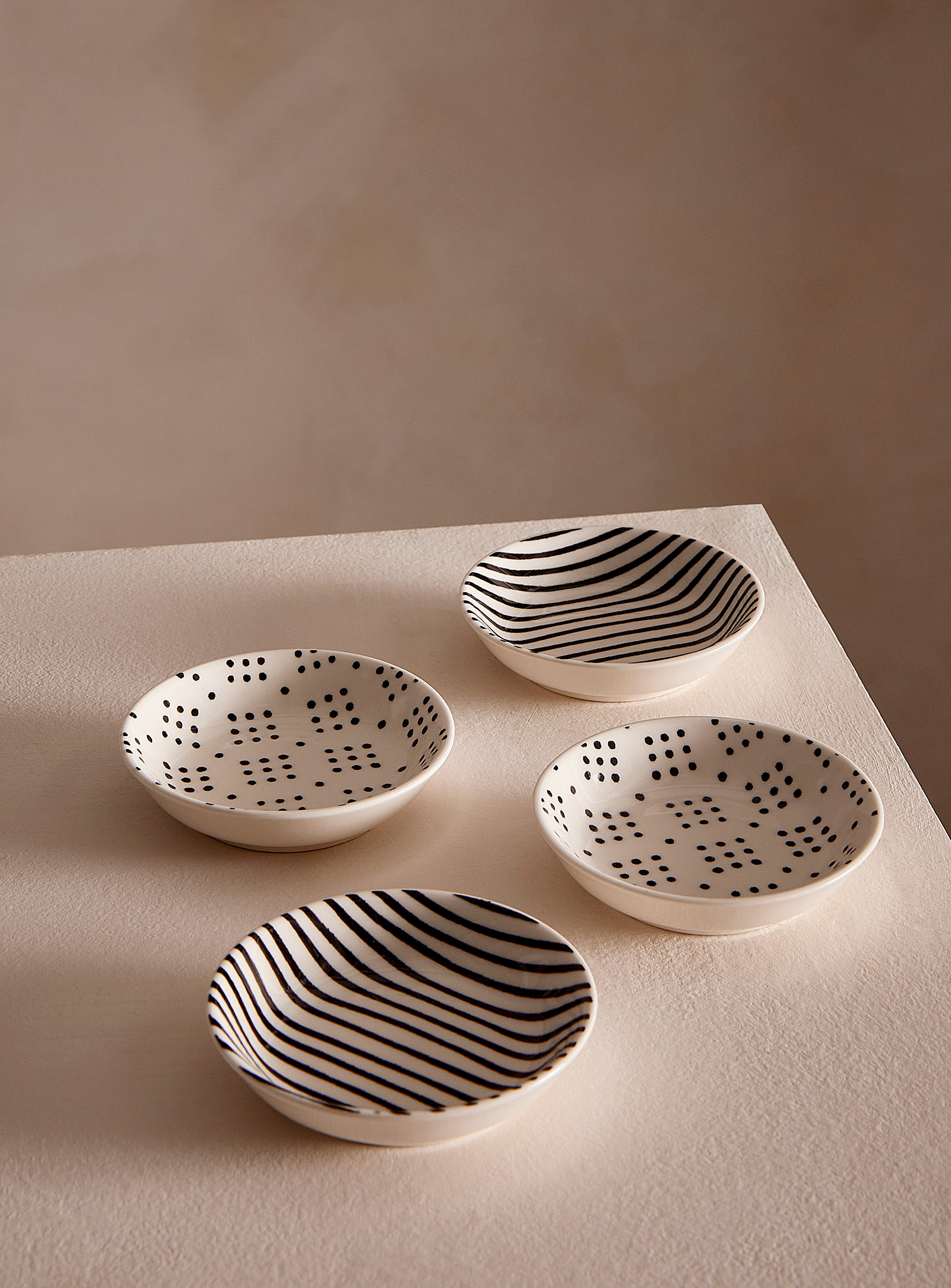 Simons Maison Linear Geometric Pinch Bowls Set Of 4 In Patterned White