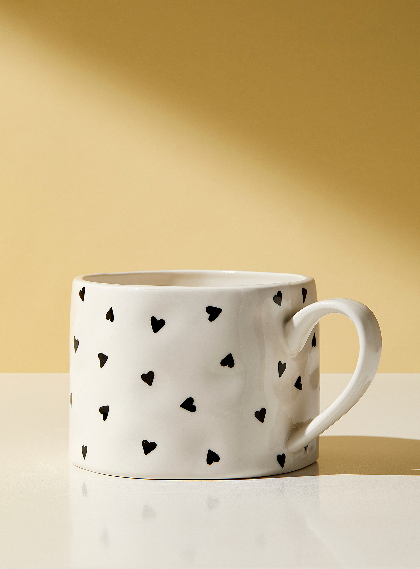 Simons Maison - Little hearts embossed mug