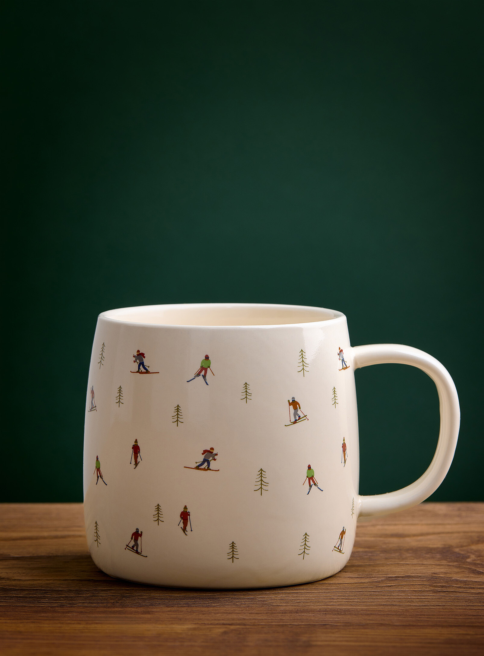 La tasse skieurs colorés