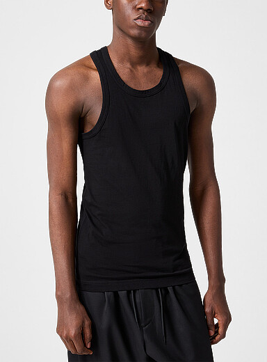Yohji Yamamoto: La camisole dos nageur ajust&eacute;e Noir pour homme