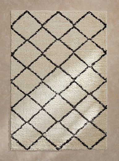 Le tapis shag grille contrastante Voir nos formats offerts