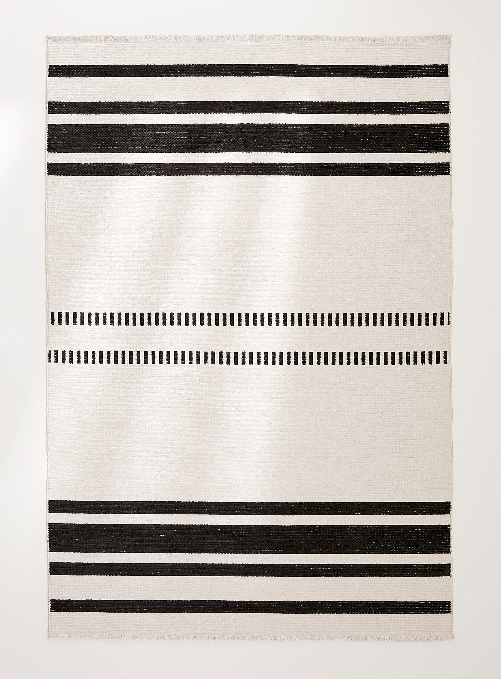 Simons Maison Opposition Reversible Rug See Available Sizes In Black And White