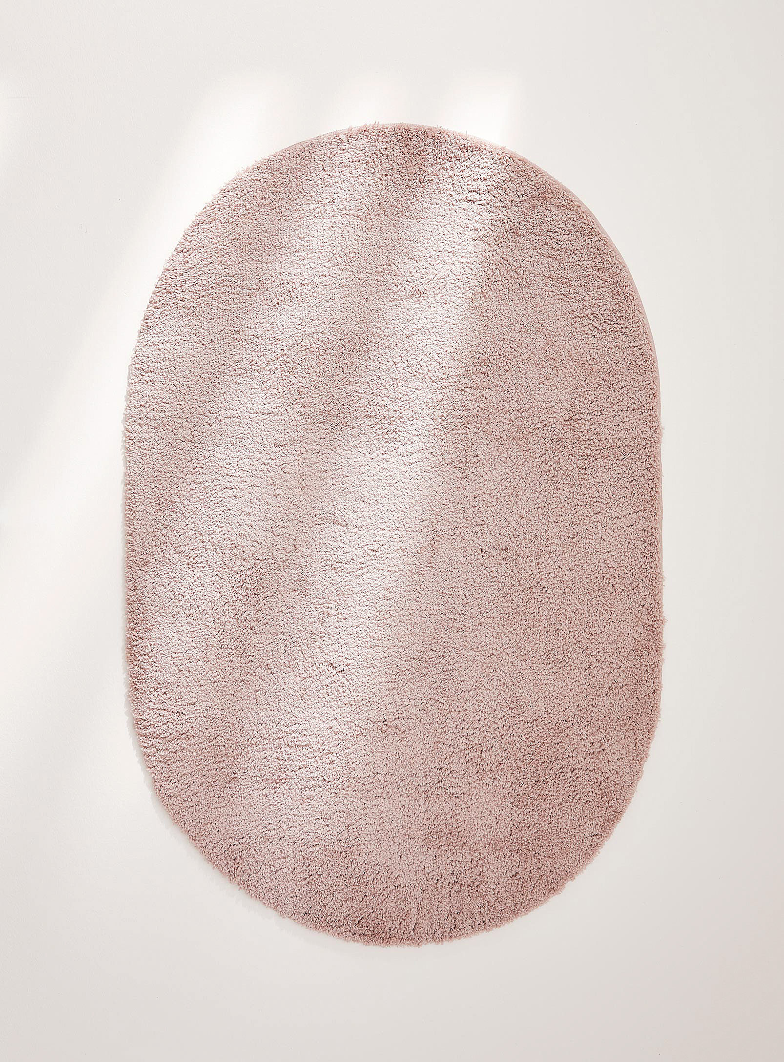 Simons Maison Nature's Essence Oval Shag Rug 120 X 180 Cm In Dusky Pink