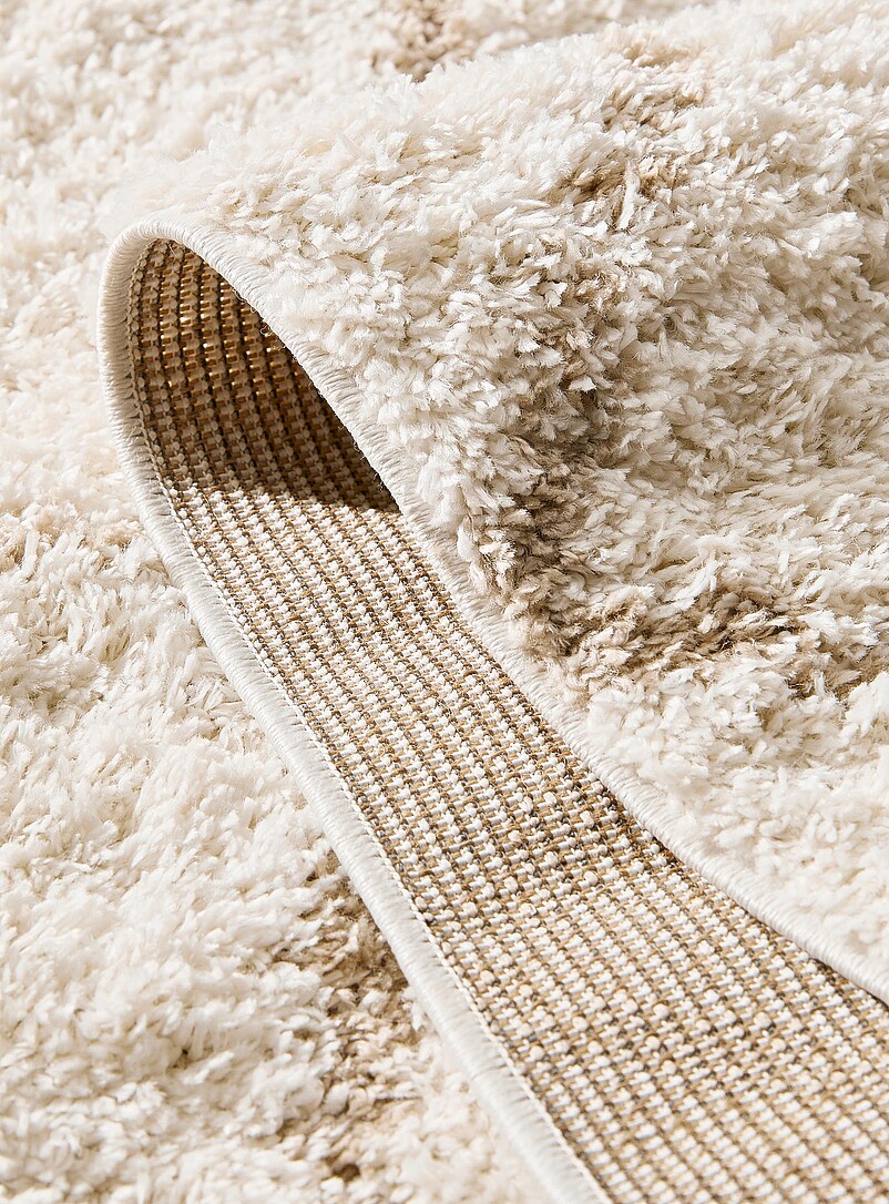 Contrasting grid shag rug See available sizes product image 2