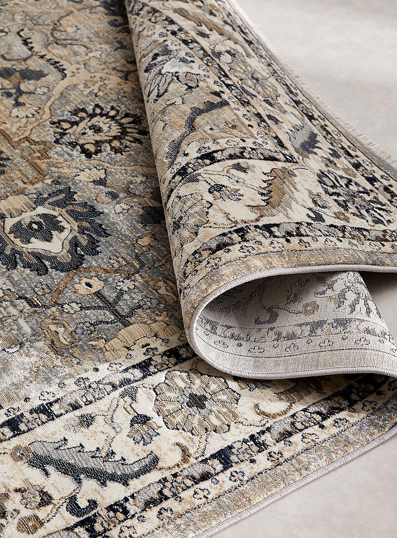 Floral ornament rug product image 2