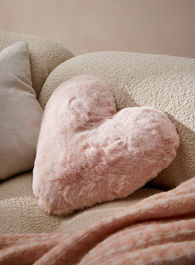 Simons Maison Dusky Pink Faux-fur heart cushion 35 cm x 38 cm