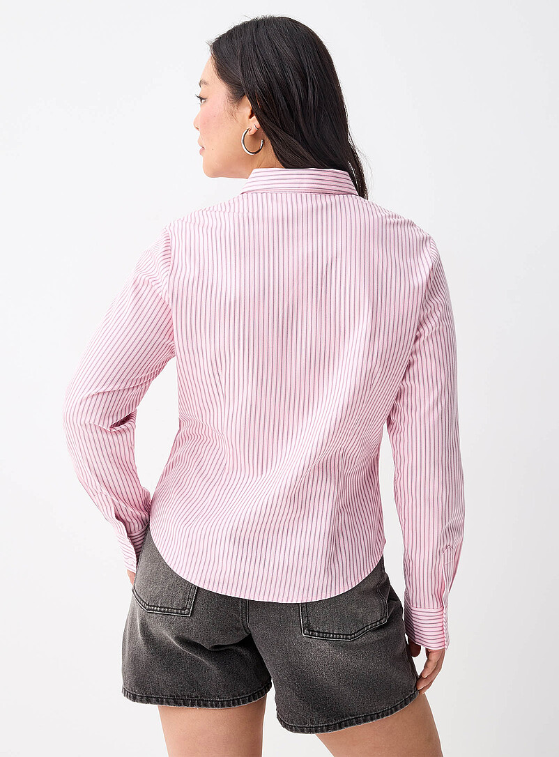 Twik: La chemise ajust&eacute;e popeline ray&eacute;e Blanc &agrave; motifs pour femme