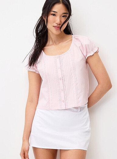 La blouse babydoll encolure d&eacute;gag&eacute;e