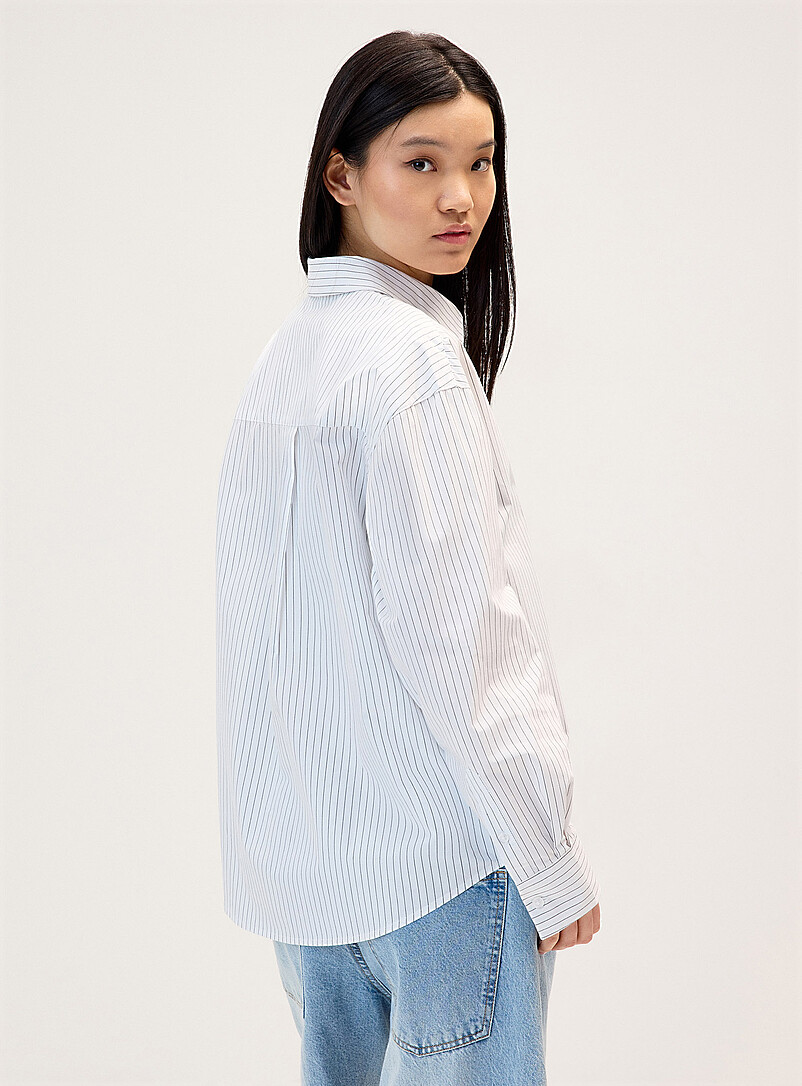 Twik: La chemise ample popeline &agrave; motif Bleu p&acirc;le - Bleu ciel pour femme