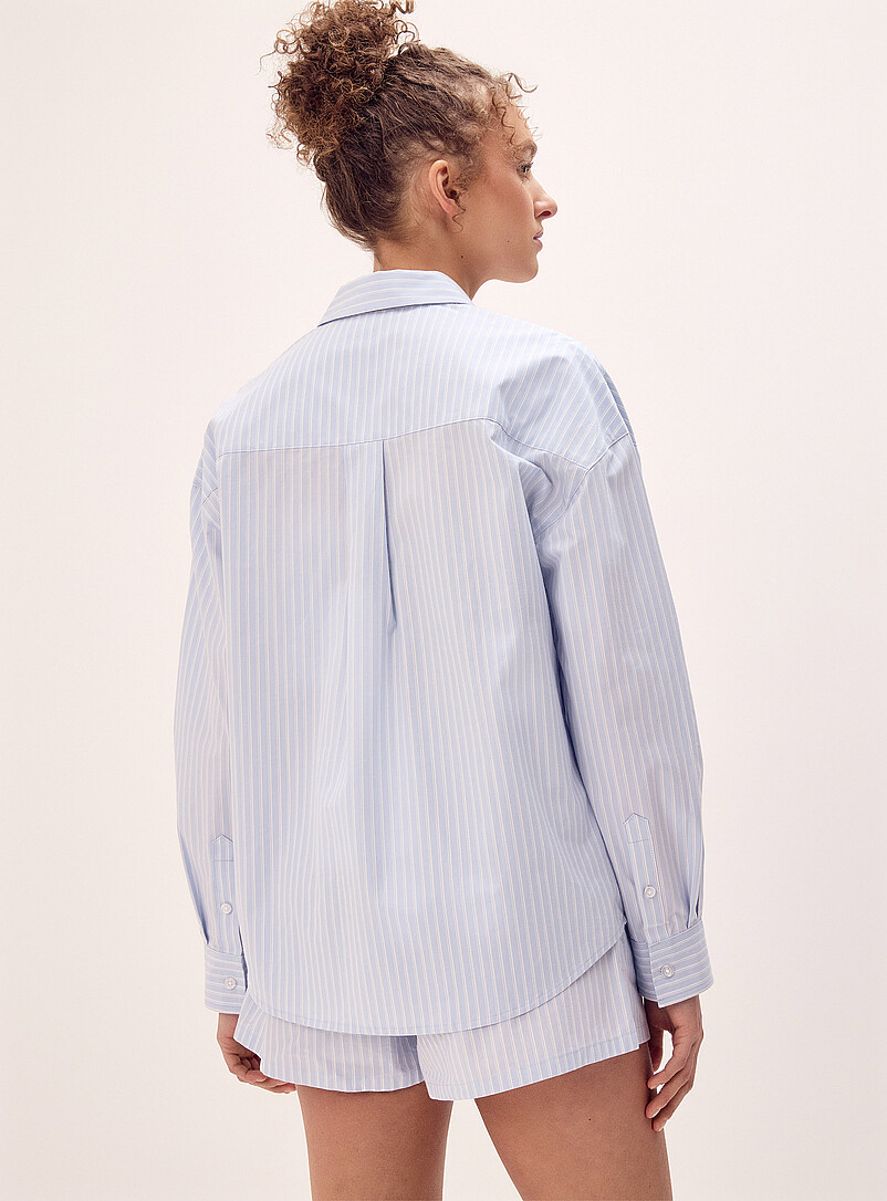 Twik: La chemise ample popeline &agrave; motif Bleu p&acirc;le - Bleu ciel pour femme