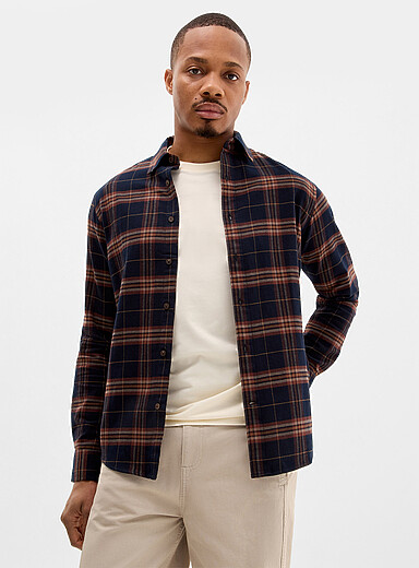 La chemise l&eacute;g&egrave;re flanelle &agrave; carreaux <b>Coupe moderne</b>