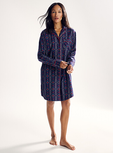 Miiyu: La chemise de nuit lis&eacute;r&eacute;e douce flanelle &agrave; motif <b>Collection de No&euml;l</b> Bleu &agrave; motifs pour femme