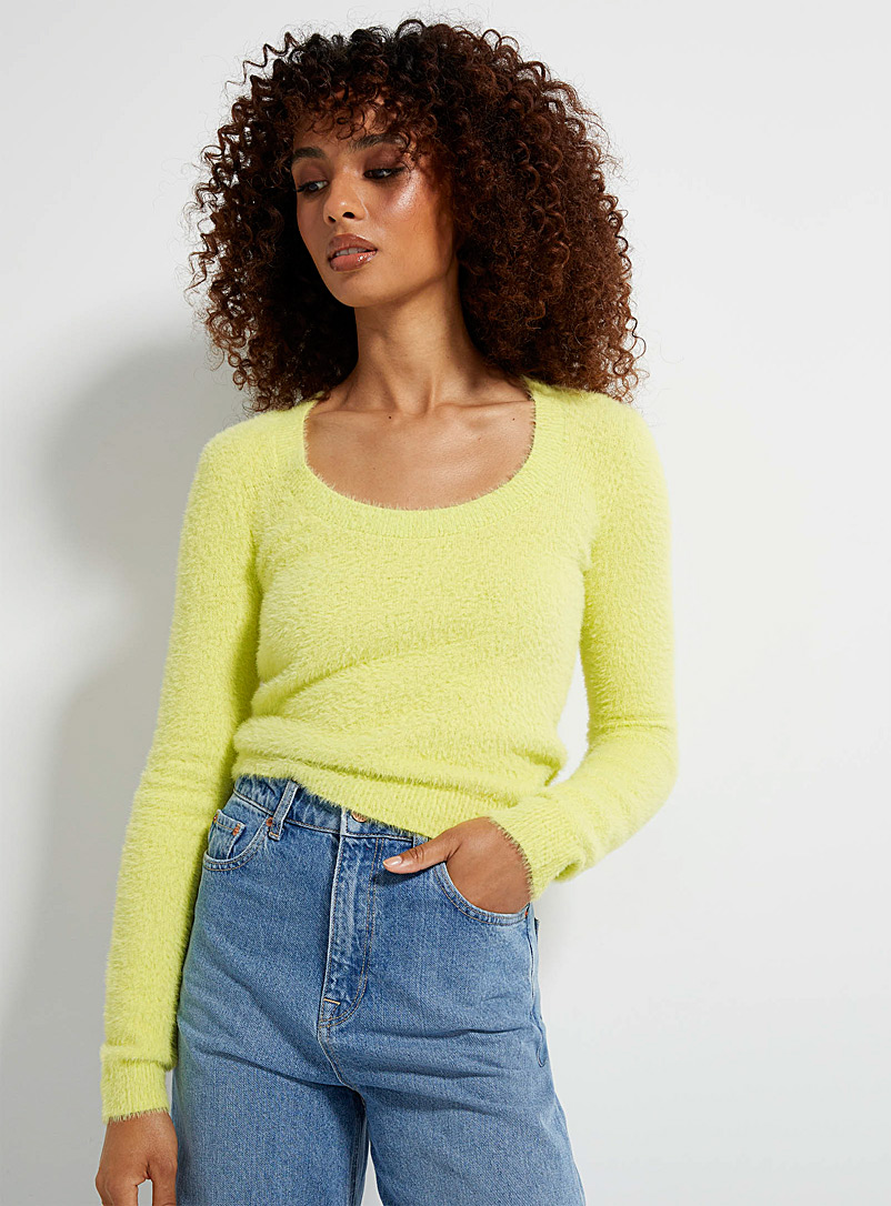 Icône Yellow Scoop-neck chenille sweater for women