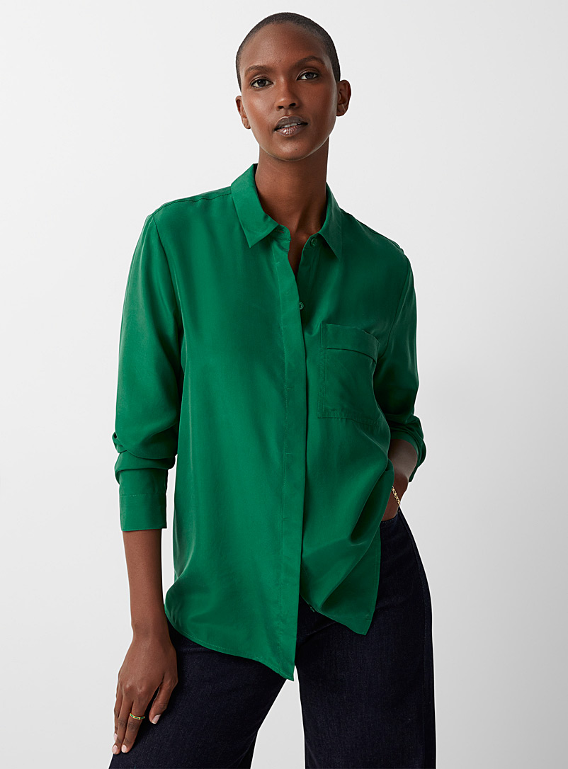 Contemporaine: La chemise pure soie poche plaquée Vert pour femme