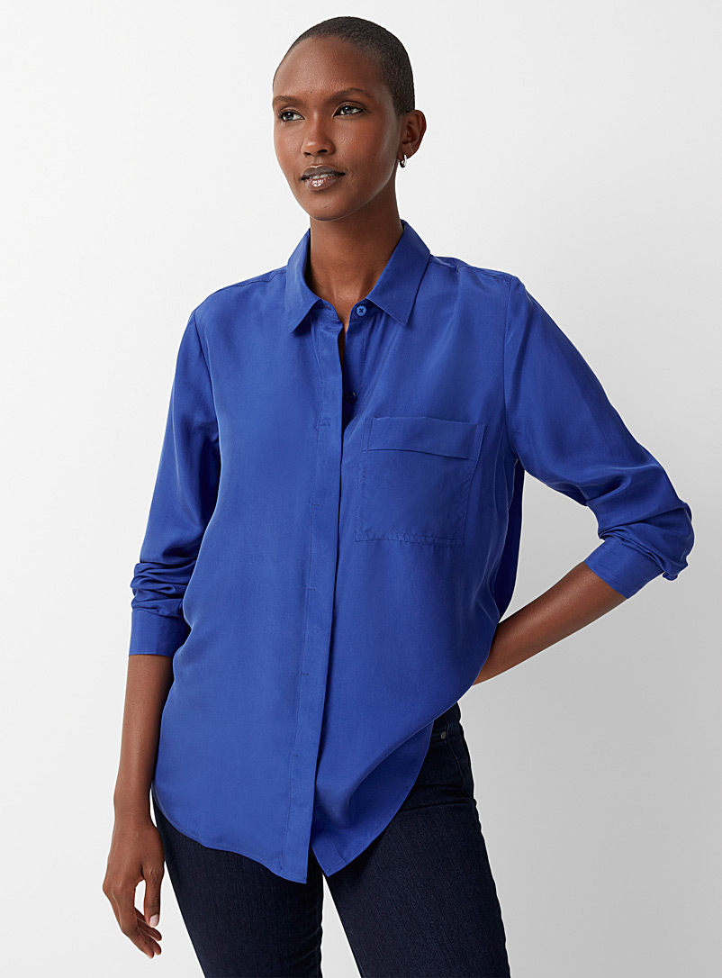 Contemporaine: La chemise pure soie poche plaquée Bleu royal-saphir pour femme
