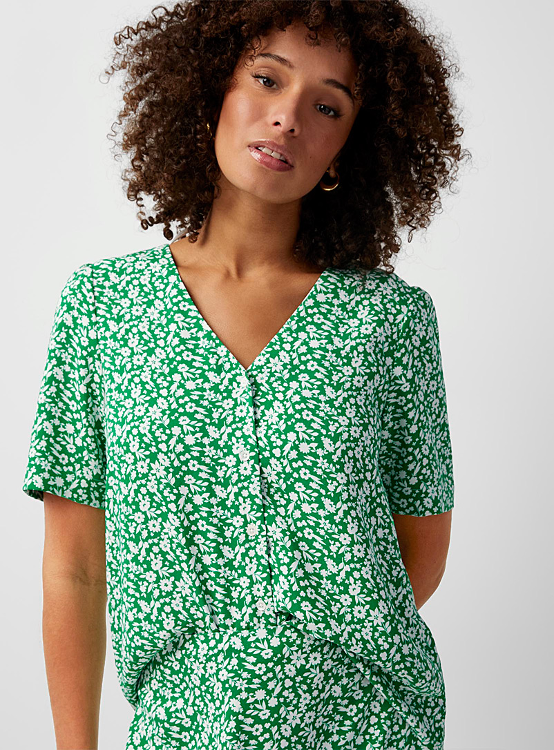 Contemporaine: La blouse col V jardin vibrant Vert à motifs pour femme