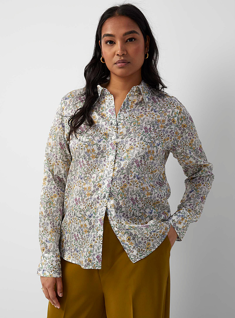 Contemporaine: La chemise soie en fleurs Blanc à motifs pour femme