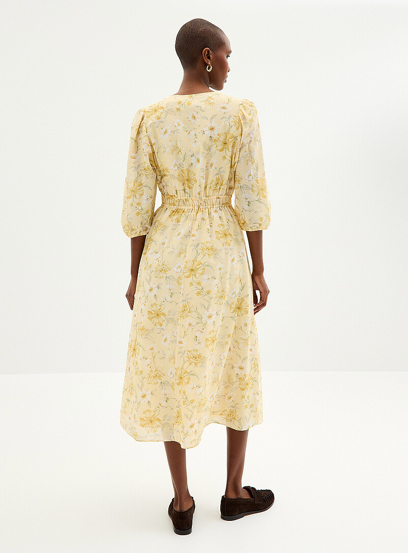 Contemporaine: La robe jardin ensoleill&eacute; taille fronc&eacute;e Jaune &agrave; motifs pour femme