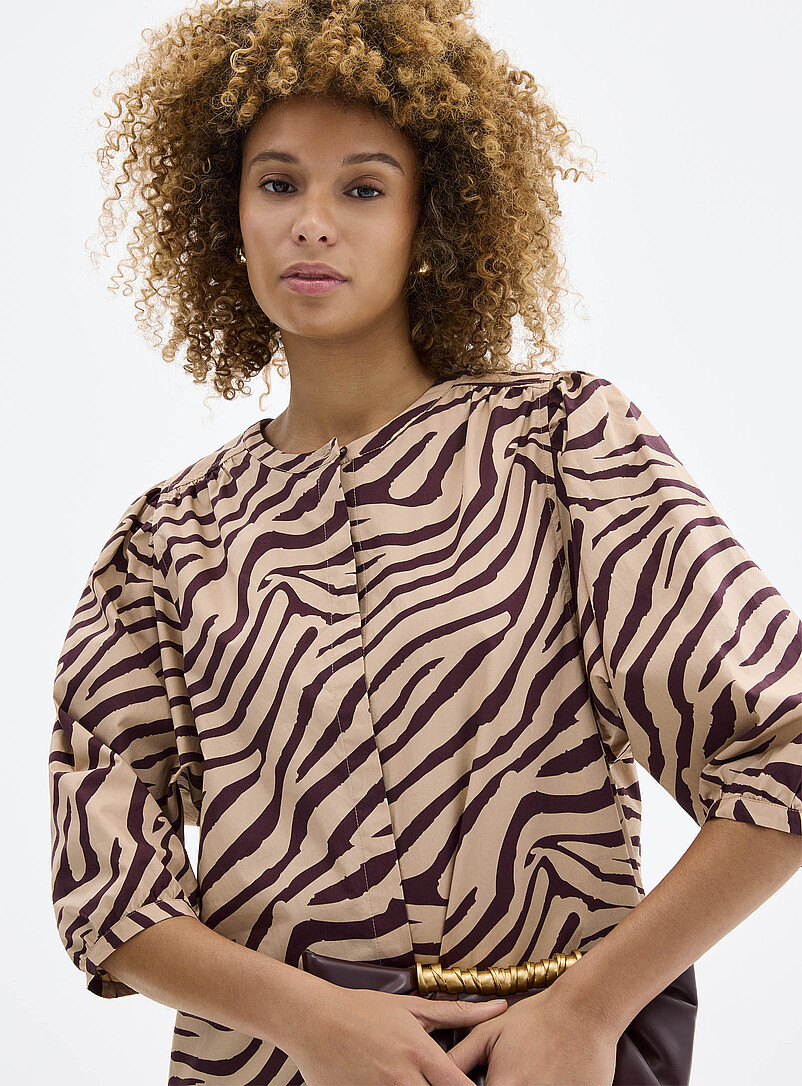 Contemporaine: La robe popeline ample manches bouffantes &agrave; motif Brun &agrave; motifs pour femme