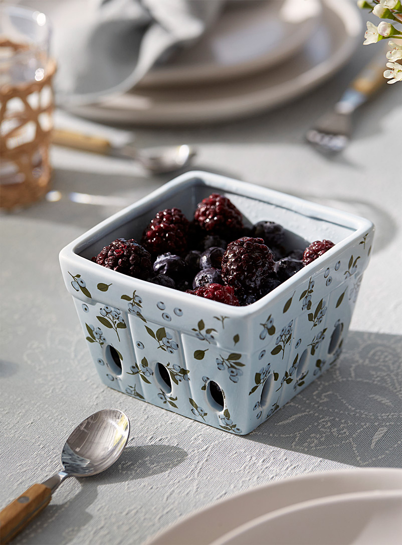 Simons Maison Assorted Wild blueberries fruit drip bowl