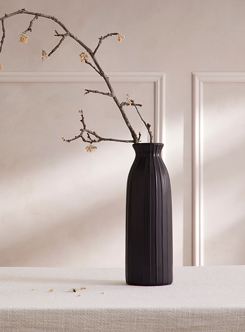 Simons Maison Black Tall grooved vase