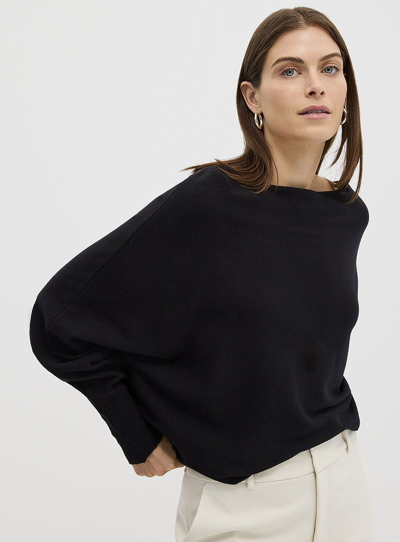 Loose boat-neck sweater Exclusive collection from Italy product image (primary)