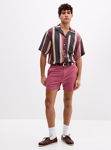 Stretch chino short <b>Inseam: 5" (13 cm)</b>