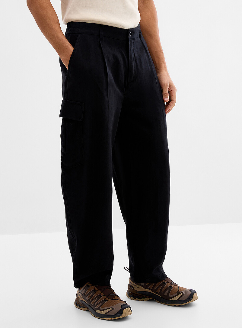 Le 31: Le pantalon cargo touche de lin <b>Coupe Madrid - Ballon</b> Noir pour homme