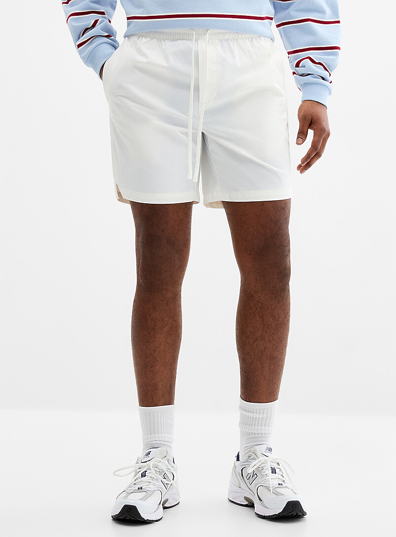 Le 31 Black Lightweight stretch nylon short <b>Inseam: 7" (18 cm)</b> for men
