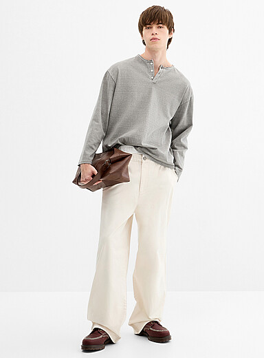 Le chino coton recycl&eacute; extensible <b>Coupe Camden - Ample</b>