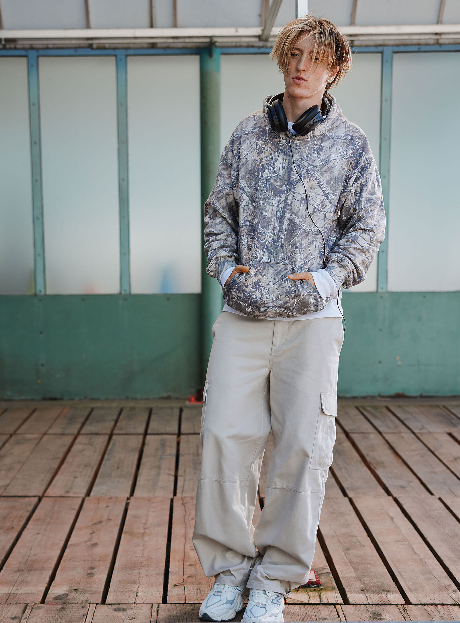 Djab Loose Cargo Chinos Baggy Fit In Ivory/cream Beige | ModeSens